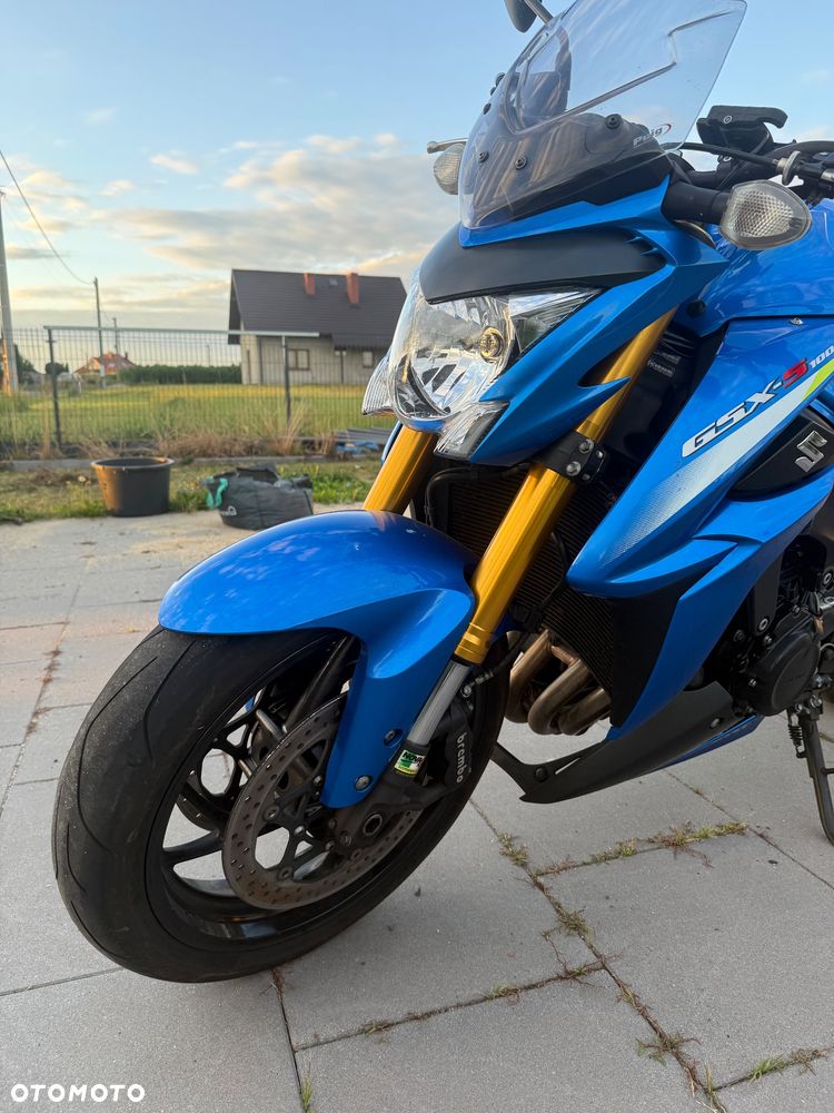 Suzuki GSX 1000 - 11