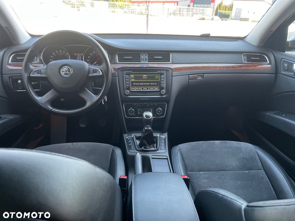 Skoda Superb 2.0 TDI Exclusive - 19