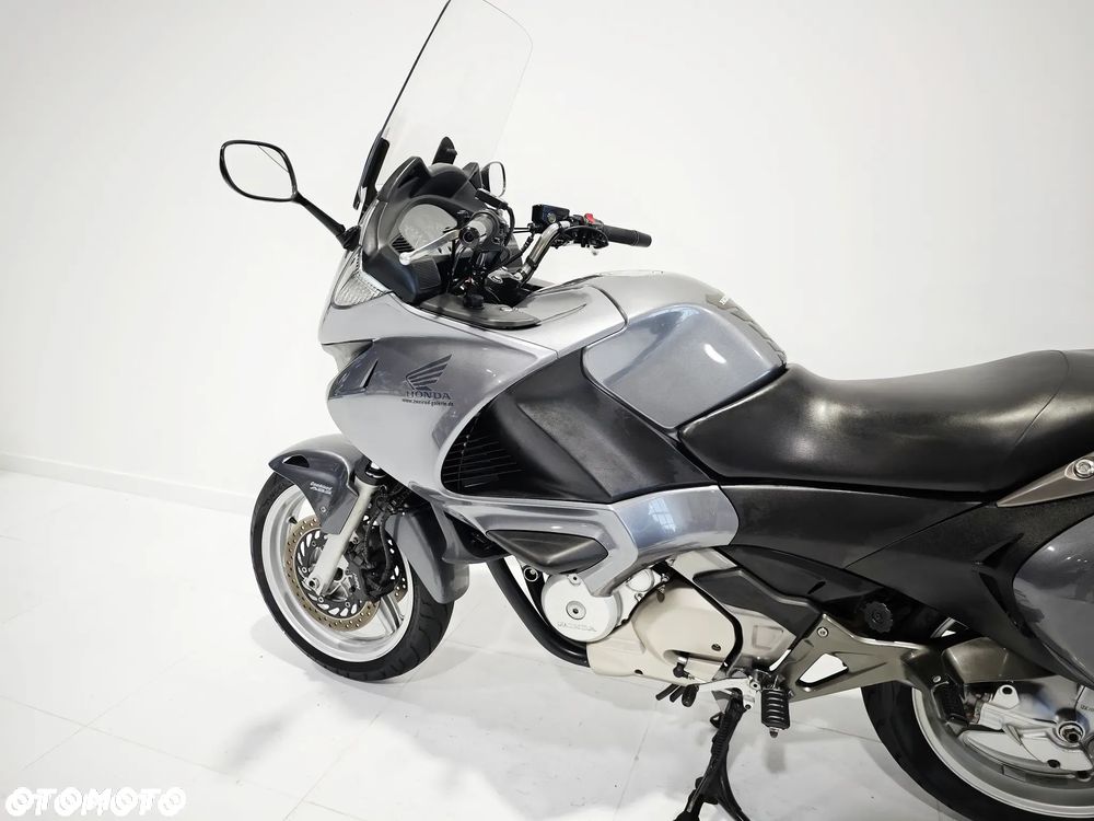 Honda Deauville - 12