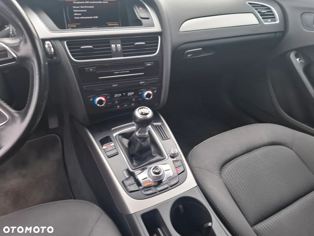 Audi A4 Avant 2.0 TDI DPF Ambiente - 14