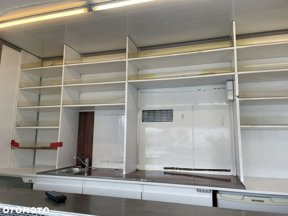 Mercedes-Benz Sprinter - 17