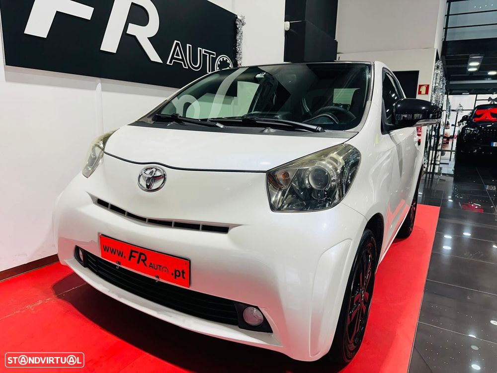 Toyota iQ 1.4 D-4D 2 EP+NAVI+Bluetooth - 17