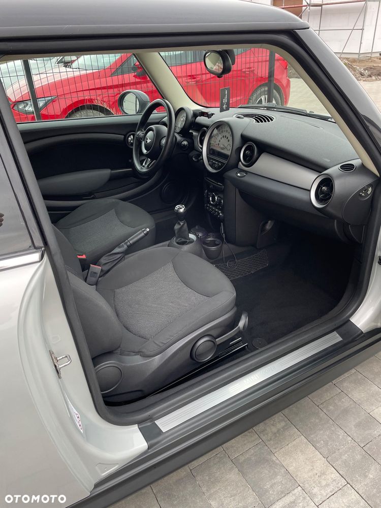 MINI Cooper Baker Street - 18