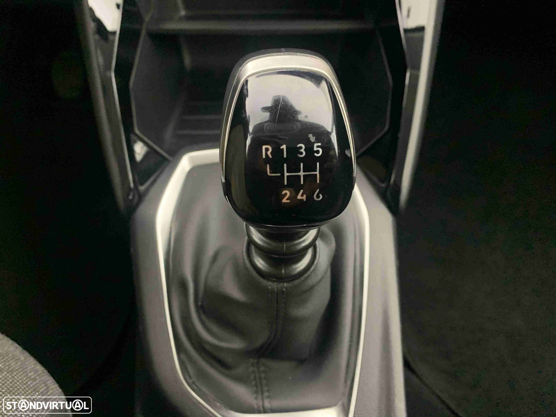 Peugeot 208 1.2 PureTech Active - 10