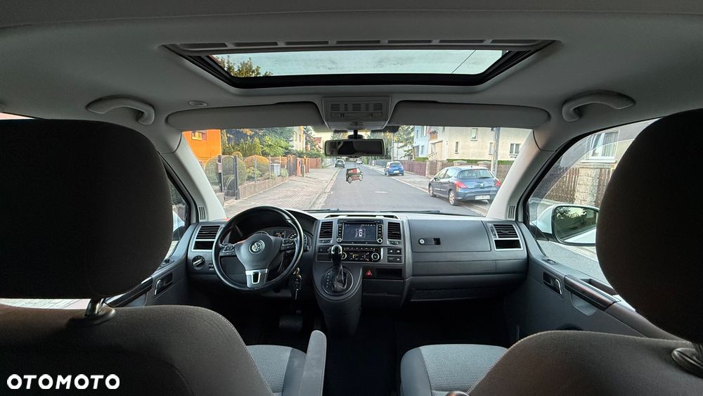 Volkswagen Multivan - 18