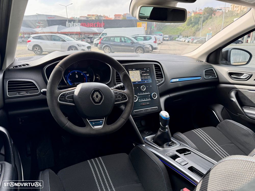 Renault Mégane 1.5 dCi GT Line J18 - 8