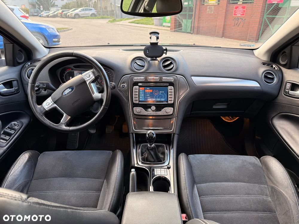 Ford Mondeo 2.5 Titanium S - 11