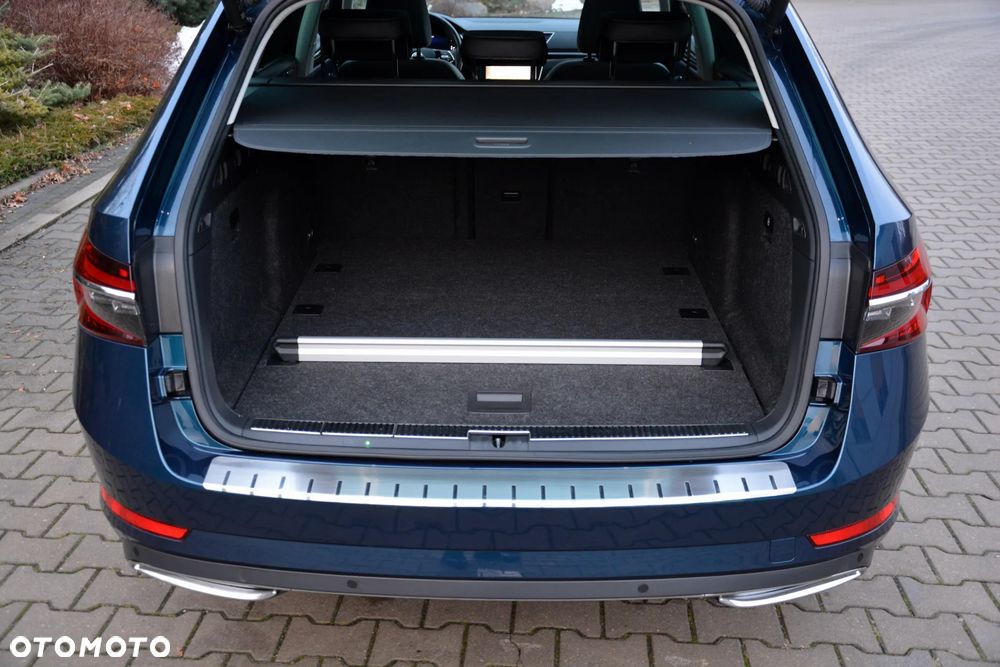 Skoda Superb 2.0 TDI DSG L&K - 22