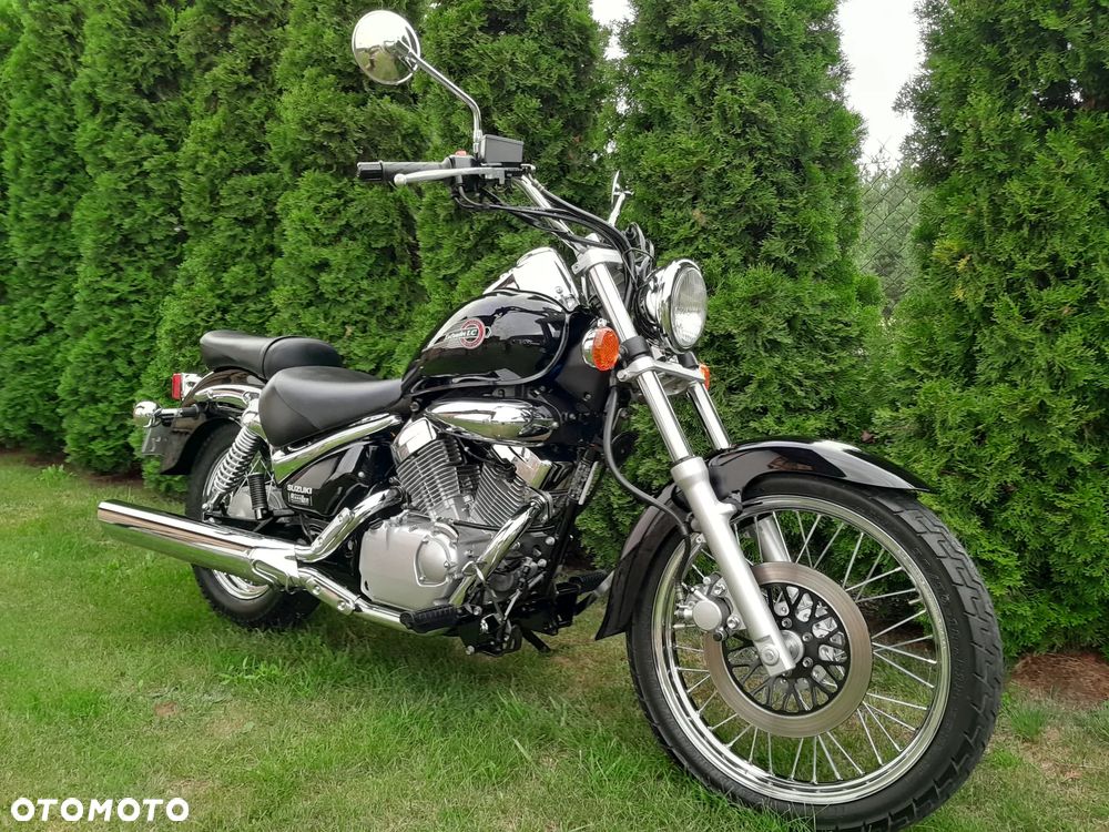 Suzuki Intruder - 7
