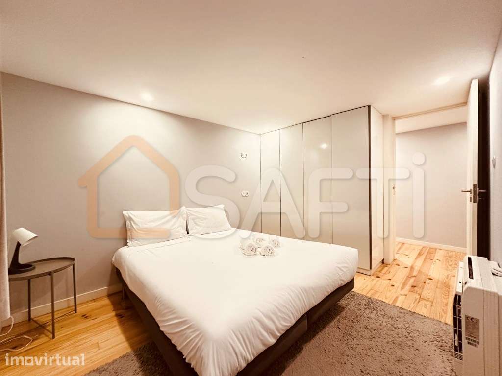 Venda de Apartamento T2 com 2 casas de banho e Jardim - Grande imagem: 4/24