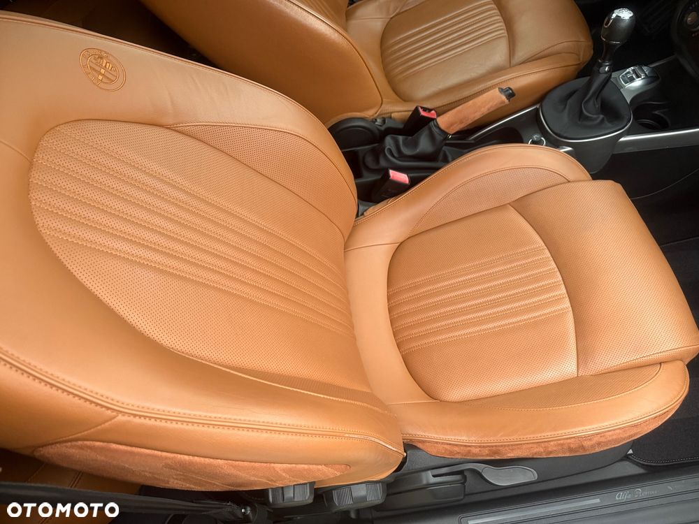 Alfa Romeo Mito - 35