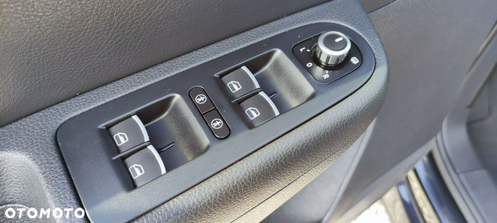 Volkswagen Sharan - 24