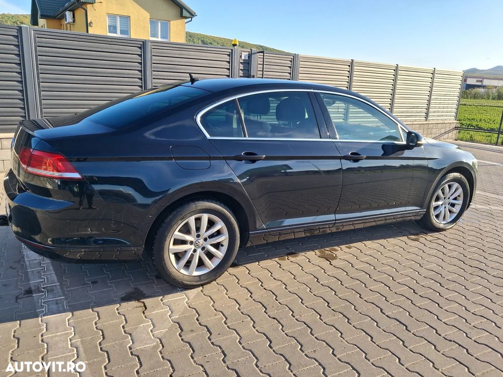 Volkswagen Passat 2.0 TDI (BlueMotion Technology) Trendline - 12