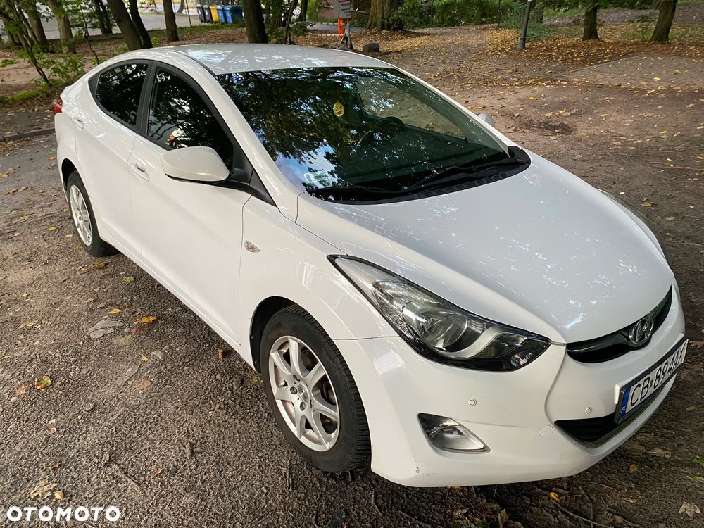 Hyundai Elantra 1.6 Comfort - 14