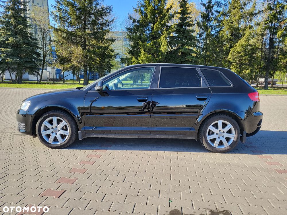Audi A3 Sportback - 2