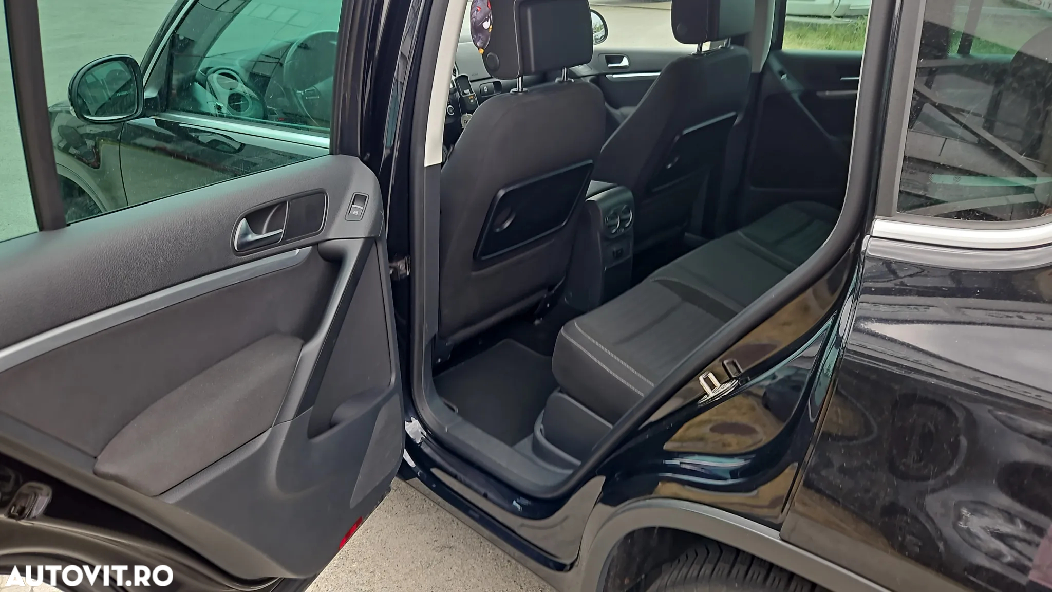 Volkswagen Tiguan 2.0 TDI 4Motion DSG Sport & Style - 10