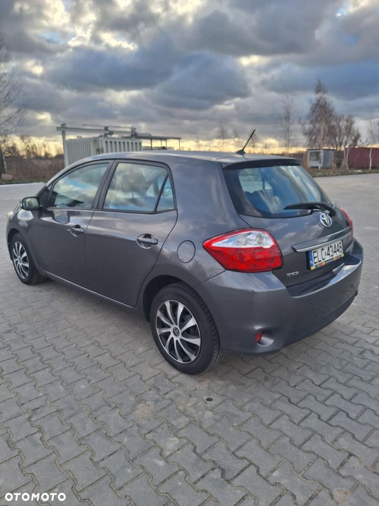Toyota Auris 1.33 VVT-i - 5