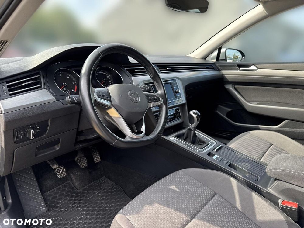 Volkswagen Passat 2.0 TDI EVO Essence - 9