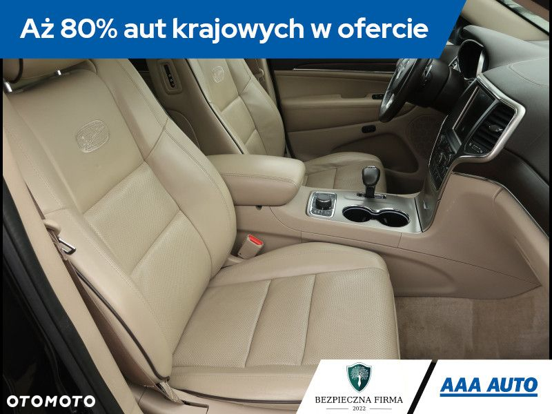 Jeep Grand Cherokee - 10