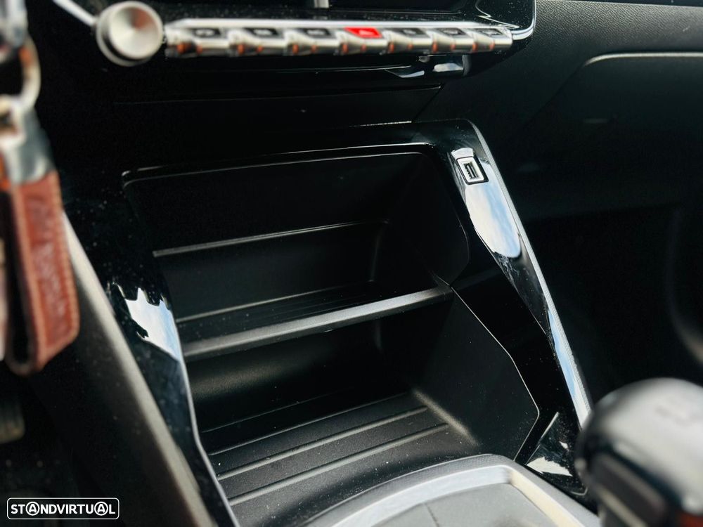 Peugeot 208 1.2 PureTech Active Pack - 29