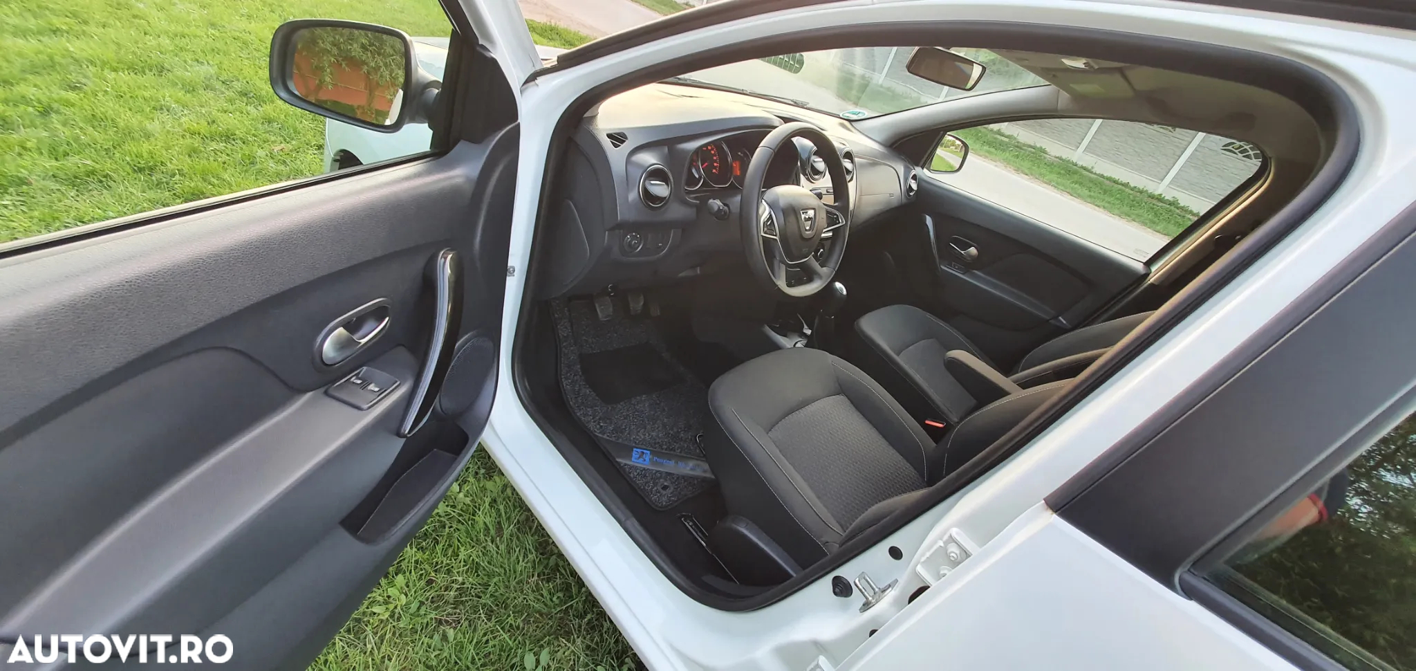 Dacia Sandero TCe 90 (S&S) Comfort - 8