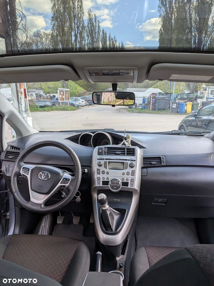 Toyota Verso 1.8 Executive - 18