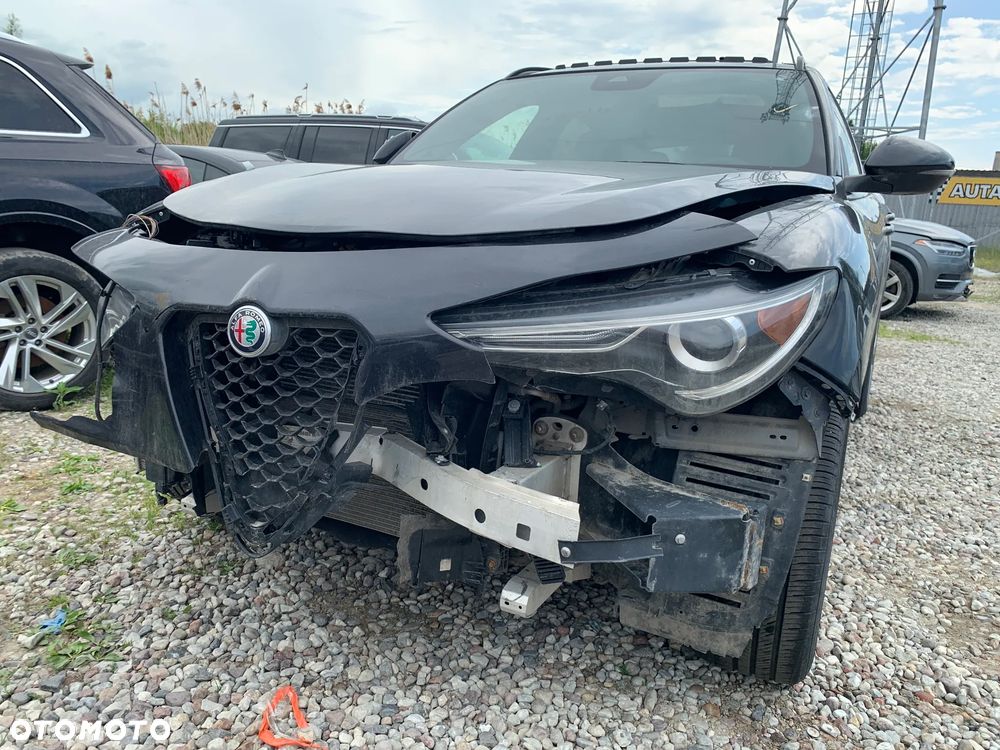 Alfa Romeo Stelvio 2.0 Turbo 16V AT8-Q4 Executive - 8