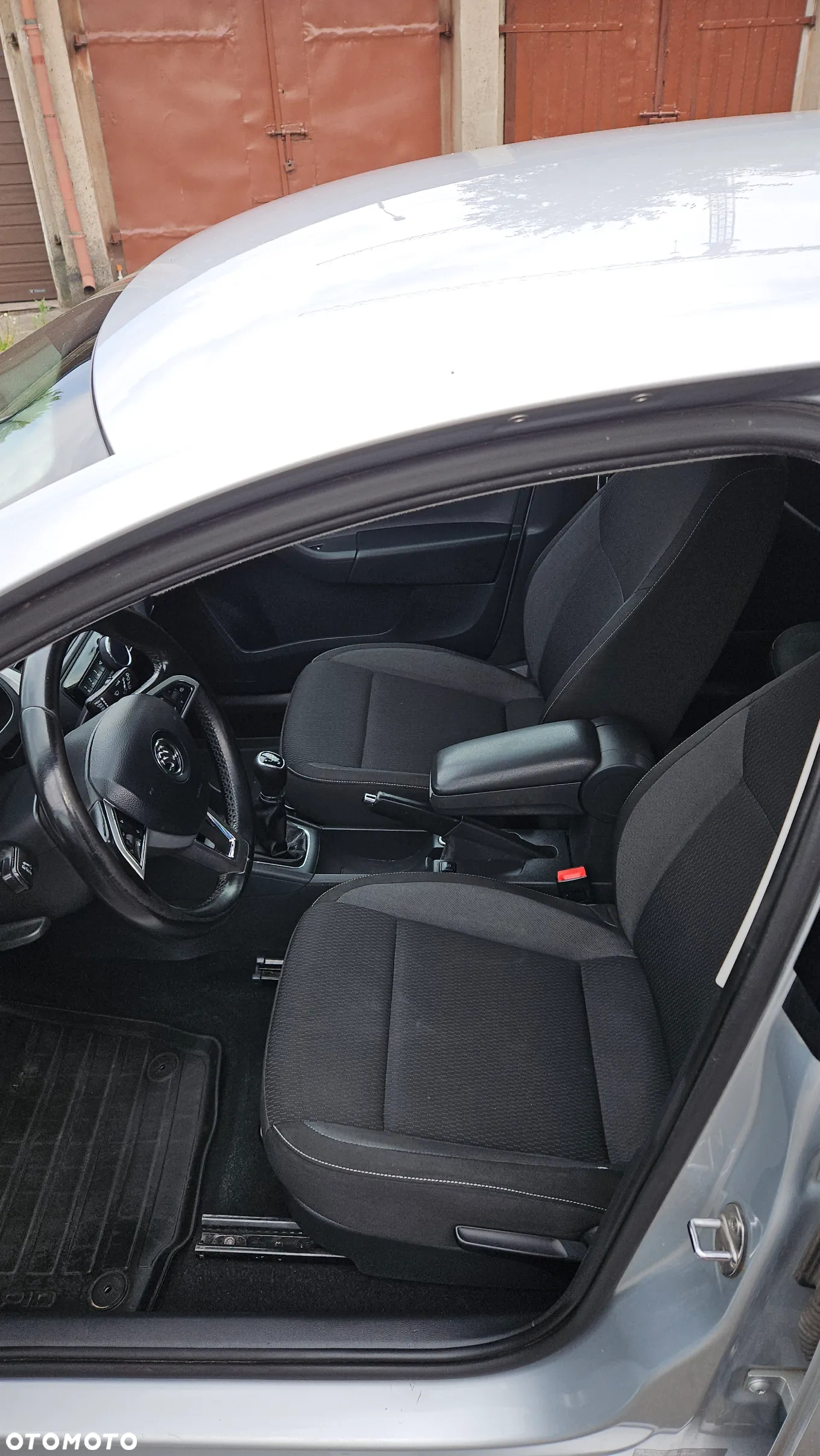 Skoda RAPID 1.2 TSI Ambition - 24