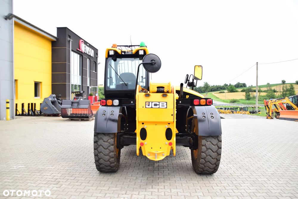 JCB 541-70 - 12