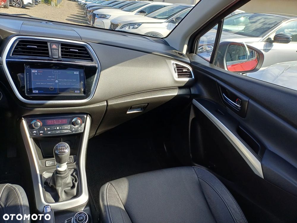 Suzuki SX4 S-Cross 1.4 T Premium 4WD - 26