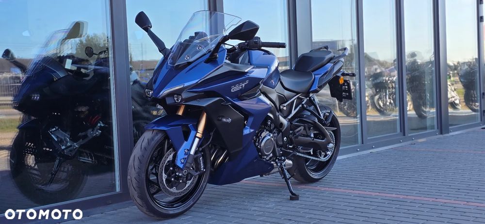 Suzuki GSX - 28