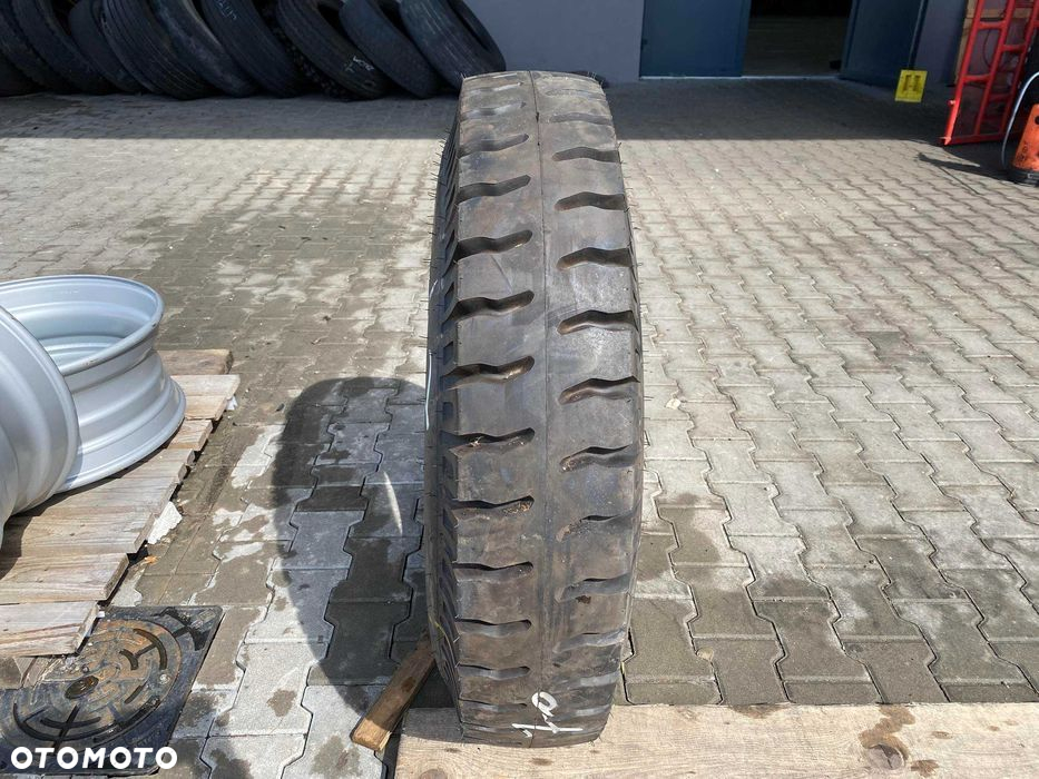 9.00-20 Opona KUMHO Power Lug 323 - 2