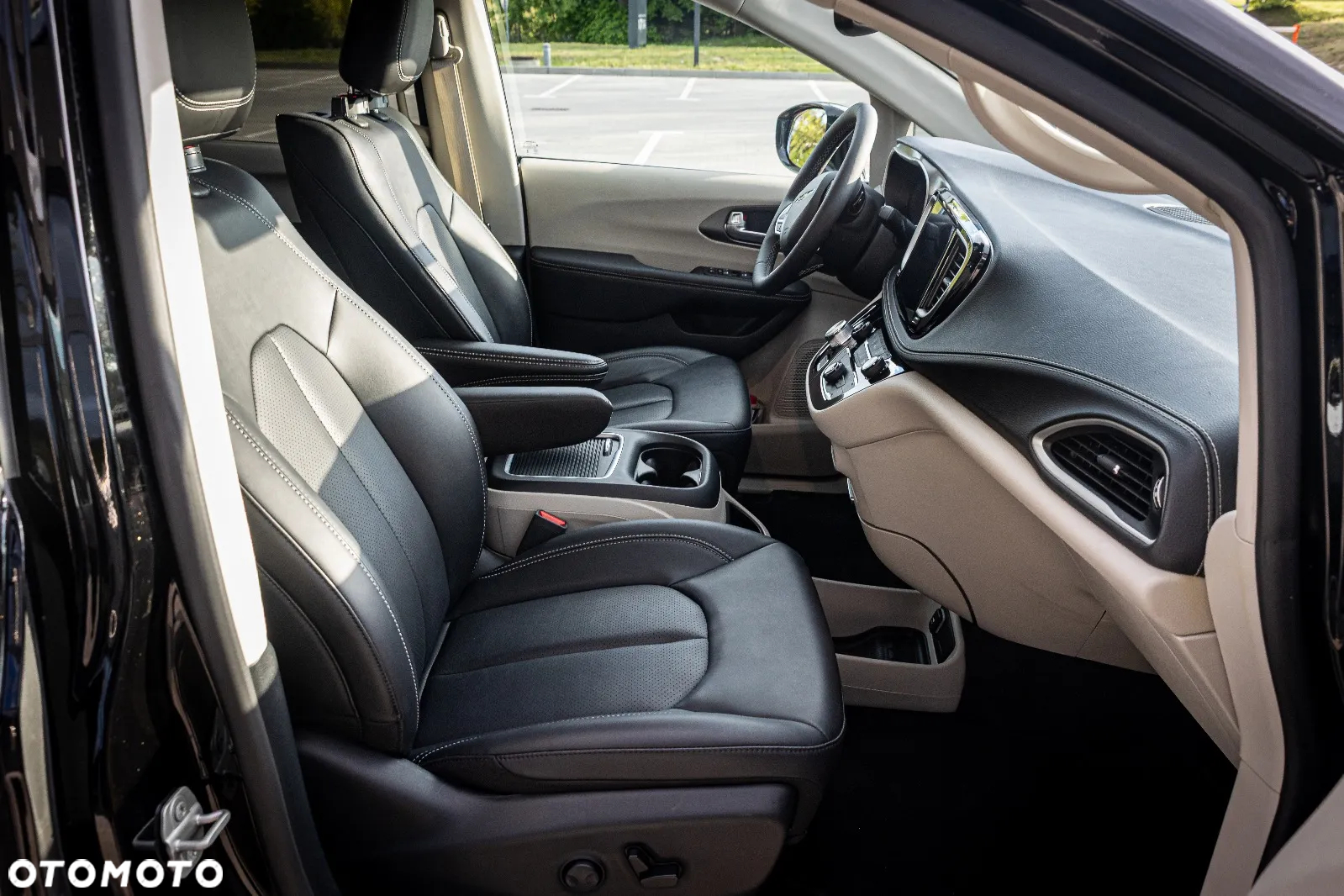 Chrysler Pacifica - 7