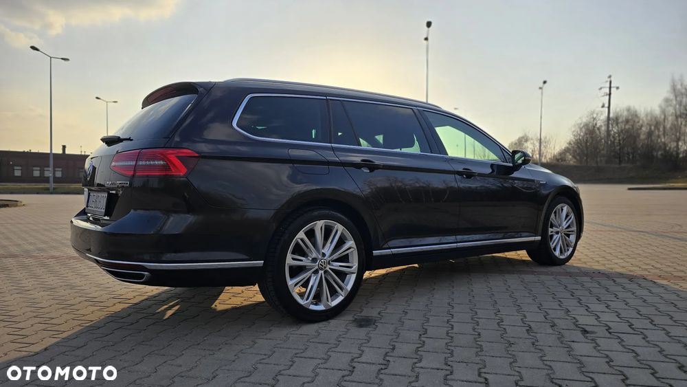 Volkswagen Passat - 8