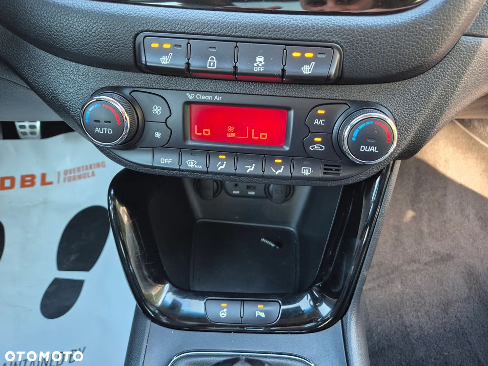 Kia Ceed - 28
