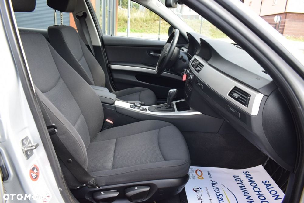 BMW Seria 3 - 25