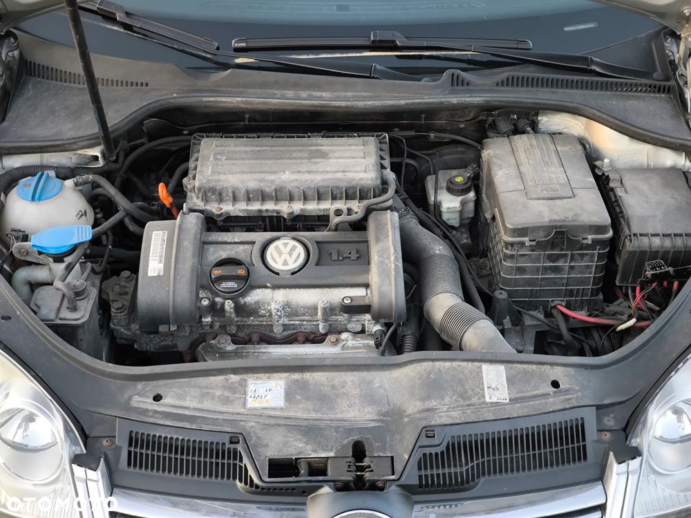 Volkswagen Golf - 22