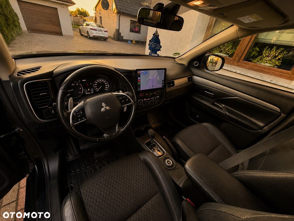 Mitsubishi Outlander 2.2 DID Intense + 4WD - 28