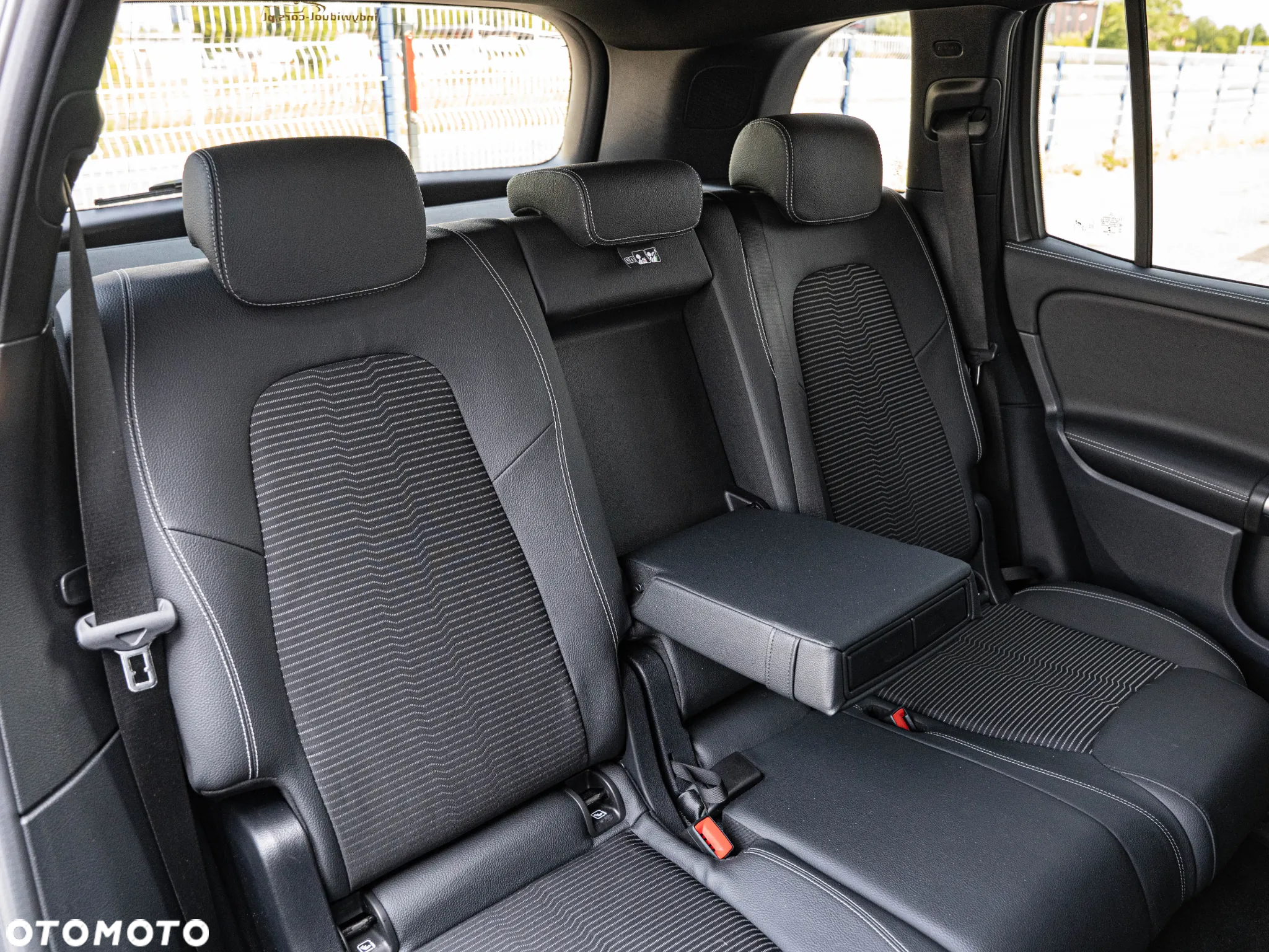 Mercedes-Benz GLB 220 d Progressive 8G-DCT - 28