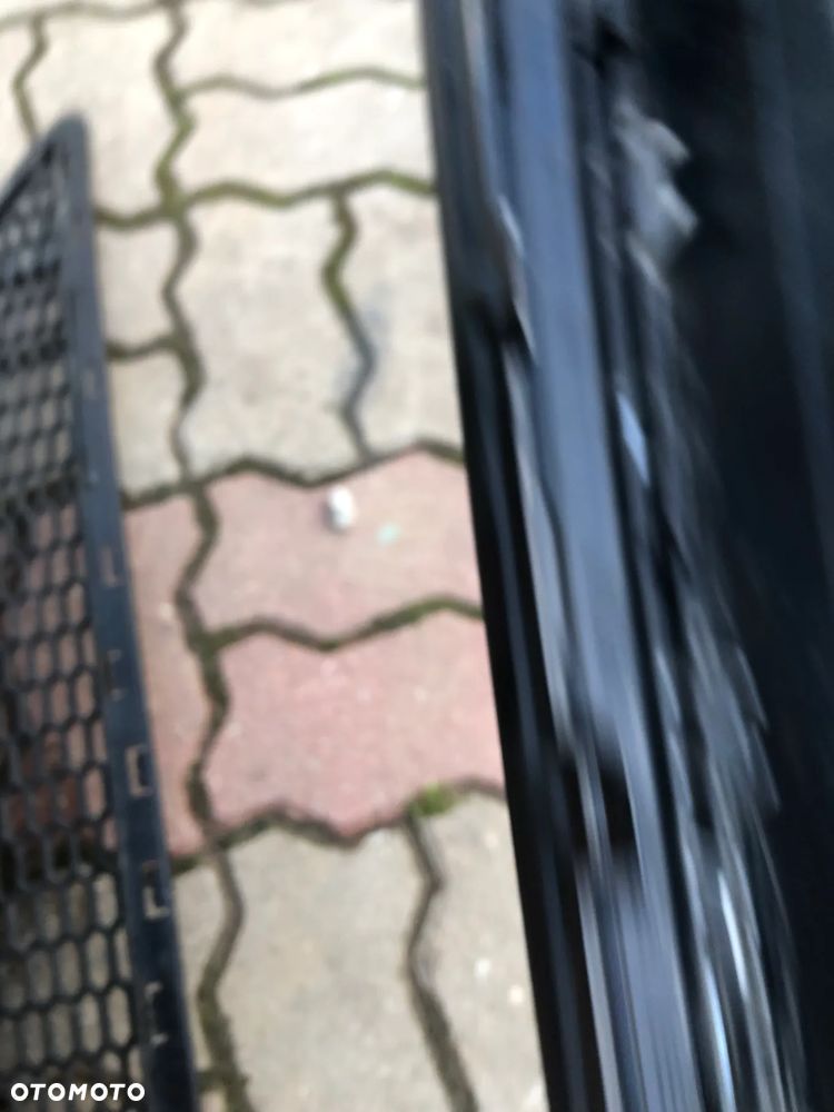 Vw golf 8 r- line OE 5H0853651C Atrapa Chłodnicy grill - 4