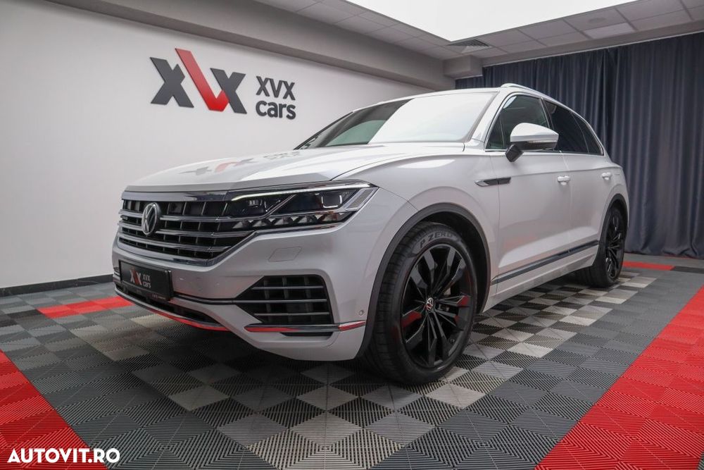 Volkswagen Touareg - 1