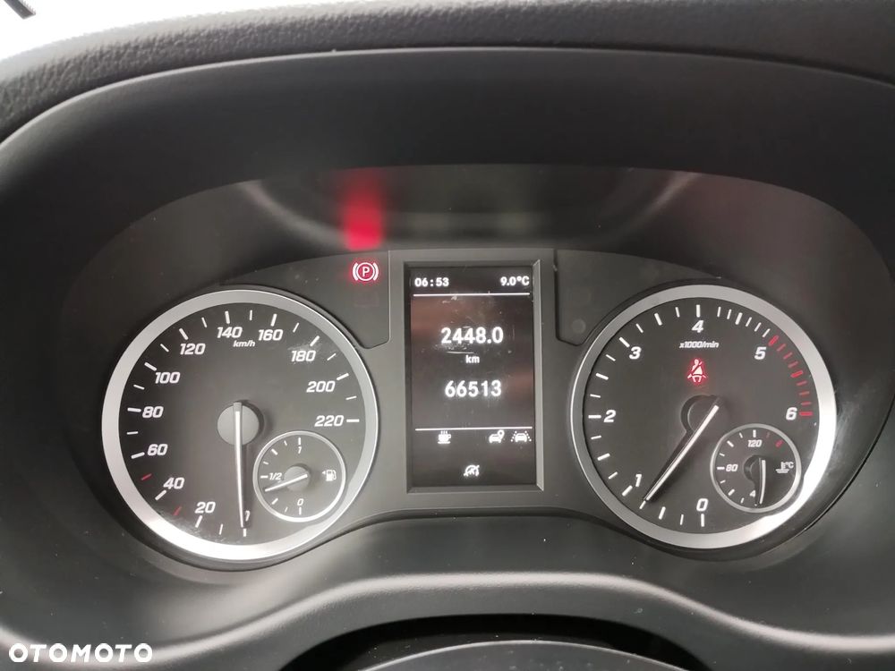 Mercedes-Benz Vito - 12