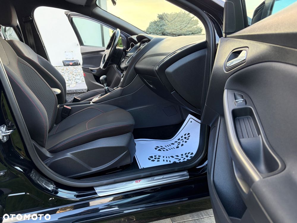 Ford Focus 1.5 EcoBoost ST-Line Black ASS - 17