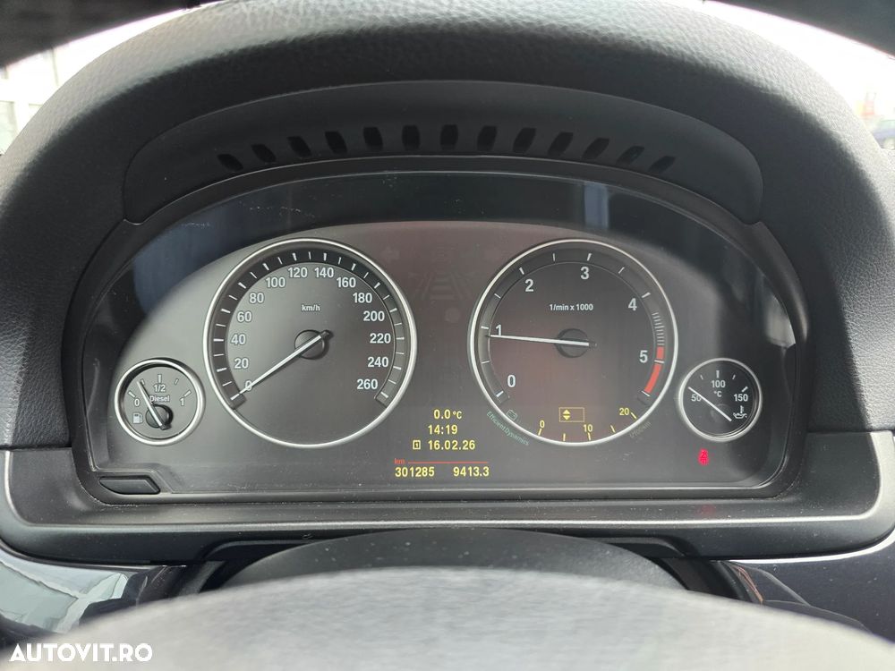 BMW Seria 5 520d - 22