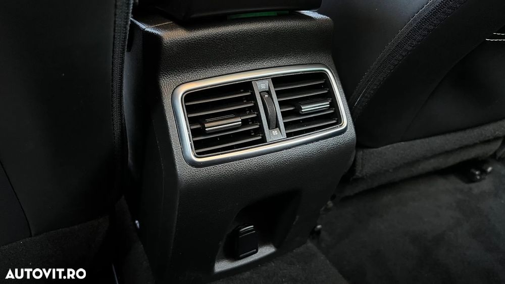 Renault Megane BLUE dCi 115 EDC BUSINESS EDITION - 22