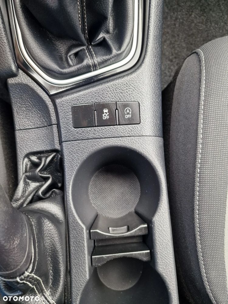Toyota Auris 1.6 D-4D Prestige - 32