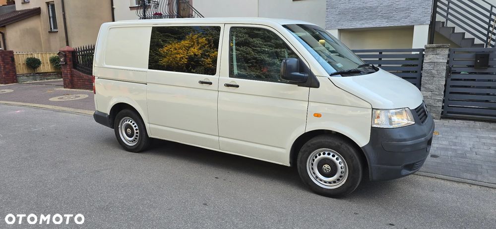 Volkswagen Transporter T5 - 1