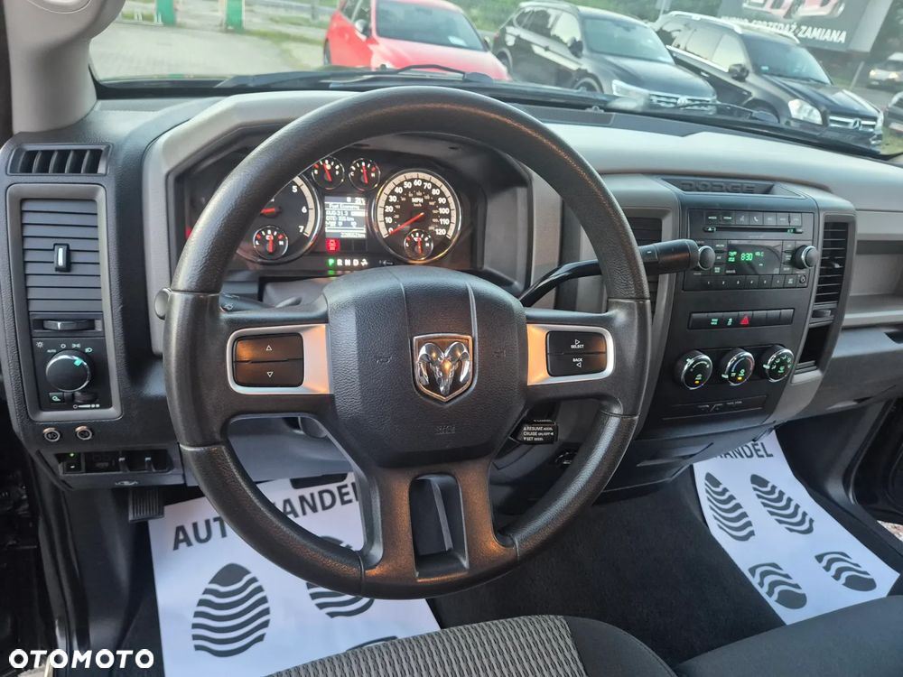 Dodge RAM 1500 5.7 4x4 - 25