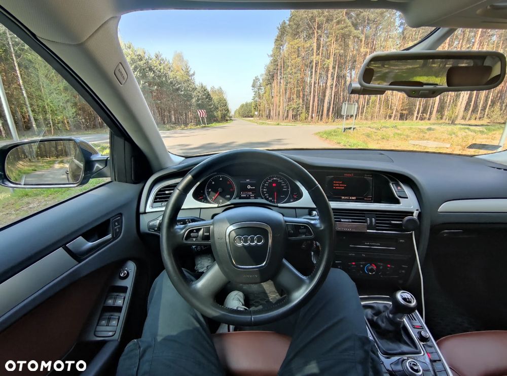 Audi A4 Avant 2.0 TDI DPF Ambiente - 21