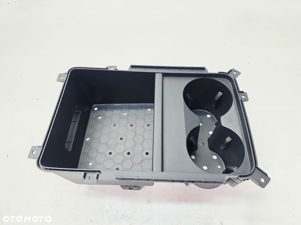 UCHWYT NA KUBKI SCHOWEK PÓŁKA TUNELU AUDI Q5 FY 80A864981 6PS - 1